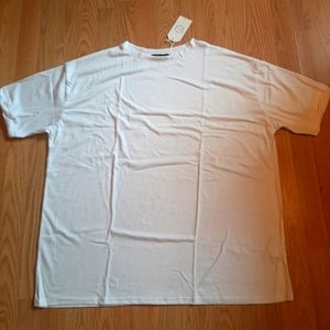 NWT Lillusory White Short Sleeve T-Shirt